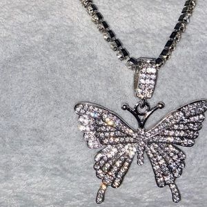 Cute shiny butterfly necklace